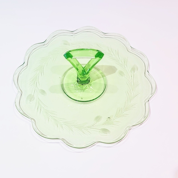 Uranium Glass tidbit tray/dish. - Picture 6 of 10